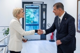 BAŞKAN TUGAY, İNGİLTERE BÜYÜKELÇİSİ MORRİS'İ AĞIRLADI