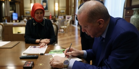 Cumhurbaşkanı Erdoğan, Türk Kızılaya kurban bağışında
