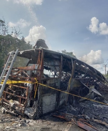 Photo Flash | At least 16 killed in bus-tanker truck collision in Indonesia's Sumatra