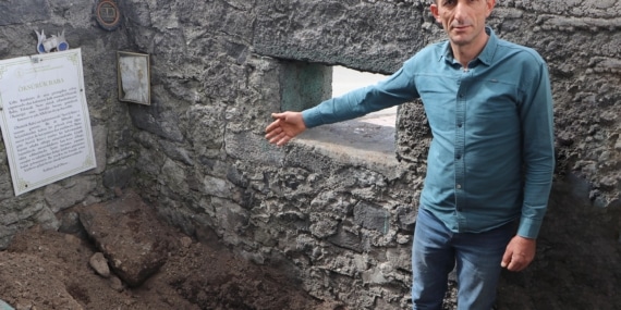 Erzurum'da 'Öksürük Baba Türbesi’nde define kazısı