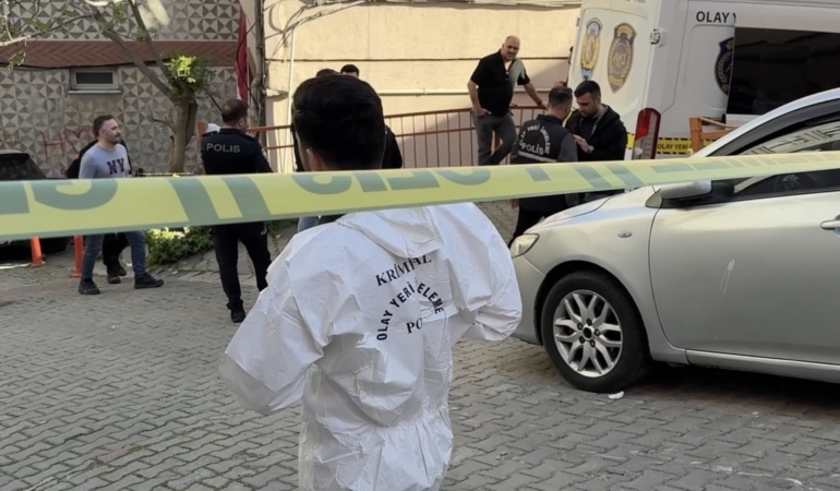 Kağıthane'de kızını silahla vuran damadını öldüren kay.