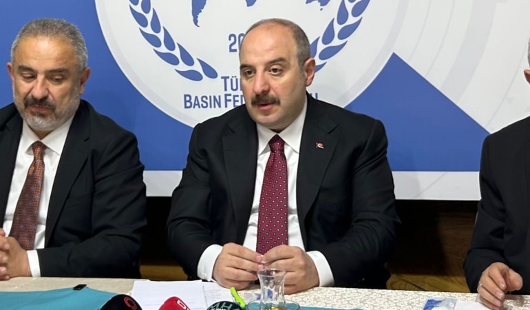 Mustafa Varank: CHP'nin cumhurbaşkanı adayı Özgür Özel