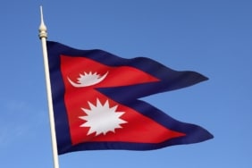 Nepal'de yolcu otobüsü şarampole yuvarlandı: 4 ölü, 26 yar